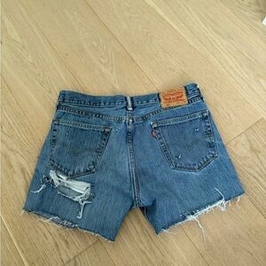 levi’s 505 distressed jean shorts